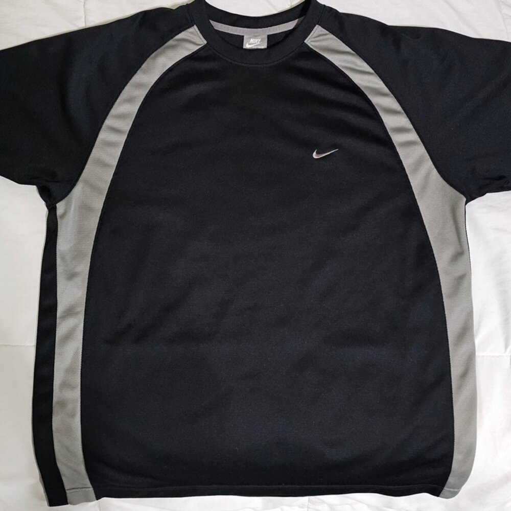 Nike 2-tone XL Mens (tight weave knit polyester) Sports Tee